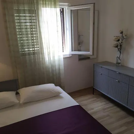 Roscic Apartman Podgora