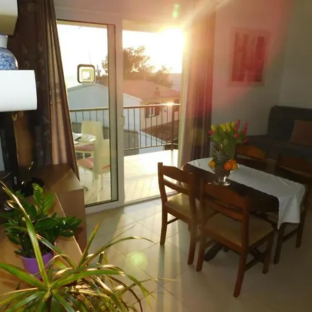 Roscic Apartman Podgora