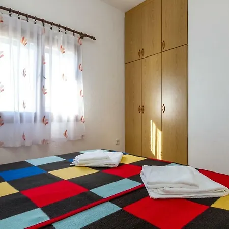 Roi Apartment *